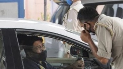 Wearing masks not mandatory in private cars in Delhi.