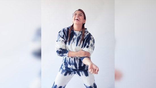 Huma Qureshi kept it comfy yet trendy in a comfy tie-dye loungewear co-ord set.(Instagram/@iamhumaq)