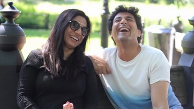 Vikas Khanna mourns his sister Radha Khanna's death. Vikas Khanna mourns his sister Radha Khanna's death. 
