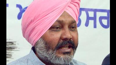 AAP leader Harpal Singh Cheema said the Union Government should immediately stop its attacks on the rights of Punjab. AAP leader Harpal Singh Cheema said the Union Government should immediately stop its attacks on the rights of Punjab.
