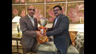 FASII vice-president Yogendra Singh met Ibrahim Beshtawi, counsellor, Embassy of State of Palestine, and apprised him about Uttar Pradesh’s various sectors for investment (HT Photo)