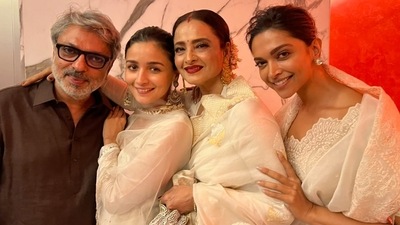 Sanjay Leela Bhansali, Alia Bhatt, Deepika Padukone, and Rekha at Gangubai Kathiawadi's premiere. Sanjay Leela Bhansali, Alia Bhatt, Deepika Padukone, and Rekha at Gangubai Kathiawadi's premiere.