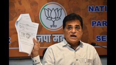 Shiv Sena leader Sanjay Raut had on February 15 made the allegations against the BJP leader’s son (HT PHOTO) Shiv Sena leader Sanjay Raut had on February 15 made the allegations against the BJP leader’s son (HT PHOTO)
