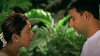Shefali Shah played Akshay Kumar's mother in 2005 movie Waqt. Shefali Shah played Akshay Kumar's mother in 2005 movie Waqt.