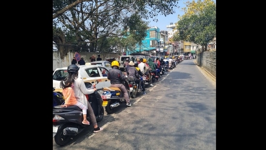 A photo posted on Twitter shows the road discipline being followed in Mizoram. (@SandyAhlawat89/Twitter) A photo posted on Twitter shows the road discipline being followed in Mizoram. (@SandyAhlawat89/Twitter)