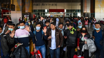 A batch of stranded Indian students in Ukraine arrive at Indira Gandhi International Airport in New Delhi on Tuesday. (File photo) A batch of stranded Indian students in Ukraine arrive at Indira Gandhi International Airport in New Delhi on Tuesday. (File photo)