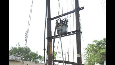 The Maharashtra State Electricity Distribution Company Limited (MSEDCL) has started primary investigation into the case of the three-year-old electrocuted at Nawazish park, Kondhwa, on Wednesday. (REPRESENTATIVE IMAGE) The Maharashtra State Electricity Distribution Company Limited (MSEDCL) has started primary investigation into the case of the three-year-old electrocuted at Nawazish park, Kondhwa, on Wednesday. (REPRESENTATIVE IMAGE)