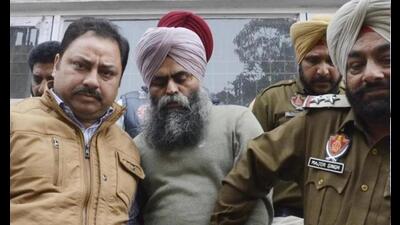 The sentence review board (SRB) headed by Delhi home minister Satyendar Jain on Wednesday deferred the decision on the early release of Davinder Pal Singh Bhullar, a 1993 Delhi bomb blast case convict who is currently lodged in Amritsar jail. The sentence review board (SRB) headed by Delhi home minister Satyendar Jain on Wednesday deferred the decision on the early release of Davinder Pal Singh Bhullar, a 1993 Delhi bomb blast case convict who is currently lodged in Amritsar jail.