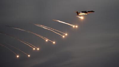 Indian Air Force fighters performs during the Vayu Shakti 2019 in Pokhran, Rajasthan, on February 16, 2019. (HT photo) Indian Air Force fighters performs during the Vayu Shakti 2019 in Pokhran, Rajasthan, on February 16, 2019. (HT photo)