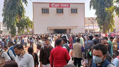 Polling staff gather at a distribution centre to collect polling equipment for the sixth phase of the Uttar Pradesh assembly elections, in Gorakhpur on Wednesday. (ANI) Polling staff gather at a distribution centre to collect polling equipment for the sixth phase of the Uttar Pradesh assembly elections, in Gorakhpur on Wednesday. (ANI)