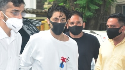 Aryan Khan arrives at NCB office, Ballard Estate, in Mumbai, India, on Friday, November 19, 2021. (Anshuman Poyrekar/HT PHOTO)