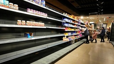 Russia-Ukraine war: Empty shelves of a shop in Nikolaev in Ukraine on March 1. (AP) Russia-Ukraine war: Empty shelves of a shop in Nikolaev in Ukraine on March 1. (AP)