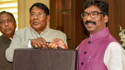 Jharkhand chief minister Hemant Soren (R) with finance minister Rameshwar Oraon (2L) ahead of presenting the state Budget in the Jharkhand Assembly, in Ranchi, on Wednesday. (PTI) Jharkhand chief minister Hemant Soren (R) with finance minister Rameshwar Oraon (2L) ahead of presenting the state Budget in the Jharkhand Assembly, in Ranchi, on Wednesday. (PTI)