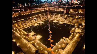 Rohan Kale, an explorer and history lover, who with the people’s participation has managed to uncover and maintain 1,650 step wells across Maharashtra.(In pic) Stepwells were lit up with diyas on the occasion of Mahashivaratri on March 1. (HT PHOTO) Rohan Kale, an explorer and history lover, who with the people’s participation has managed to uncover and maintain 1,650 step wells across Maharashtra.(In pic) Stepwells were lit up with diyas on the occasion of Mahashivaratri on March 1. (HT PHOTO)