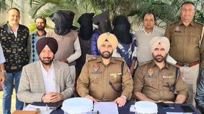 The gang behind a slew of armed robberies in both urban and rural areas of Ludhiana was busted with the arrest of five of its members (HT Photo) The gang behind a slew of armed robberies in both urban and rural areas of Ludhiana was busted with the arrest of five of its members (HT Photo)