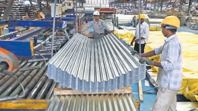 It also showed that the surveyed companies said that the number of employees working has increased from 91% in January 2022 to 93% in February 2022. (REPRESENTATIVE PHOTO)