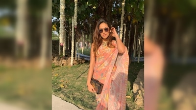If you have a day wedding to attend and don't know what to wear then here's Mira Rajput giving style tips. (Instagram/@mira.kapoor)