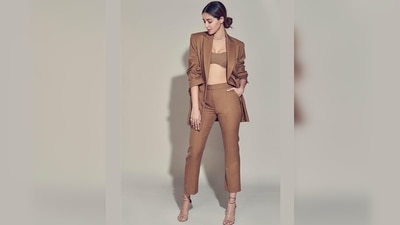 Ananya Panday teamed her look with a pair of strappy nude stilettoes. (Instagram/@tanyaghavri) Ananya Panday teamed her look with a pair of strappy nude stilettoes. (Instagram/@tanyaghavri)