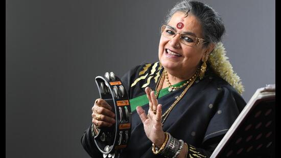 Singer Usha Uthup’s biography gives an insight into her life, and the world of Indian pop music in Bollywood.