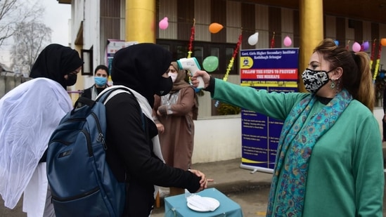 Schools in Kashmir reopened today after remaining shut for 31 months to combat the Covid-19 pandemic and for maintaining law and order post abrogation of Article 370 in 2019.(HT Photo/Waseem Andrabi)