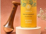 Massaging your skin with Kansa wand can help detoxify it and result in glowing skin.&nbsp;