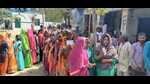 Long queue of voters in Kushinagar on Thursday. (HT PHOTO)
