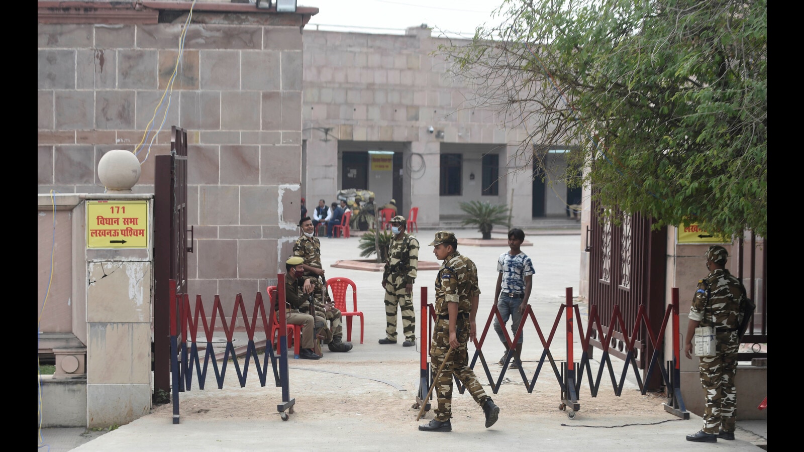 Lucknow DM takes stock of counting day preparations Hindustan Times