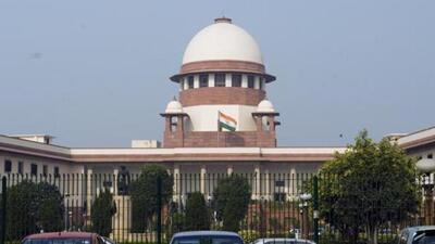The Supreme Court on Thursday sought the Centre’s response on a petition filed by the Aam Aadmi Party government in Delhi challenging the sweeping amendments carried out by the Centre last year in connection with the powers of the L-G. (HT PHOTO.) The Supreme Court on Thursday sought the Centre’s response on a petition filed by the Aam Aadmi Party government in Delhi challenging the sweeping amendments carried out by the Centre last year in connection with the powers of the L-G. (HT PHOTO.)