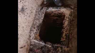 The spot where four people died after inhaling toxic gases inside a septic tank in Loni Kalbhor area of Haveli in Pune. (HT PHOTO) The spot where four people died after inhaling toxic gases inside a septic tank in Loni Kalbhor area of Haveli in Pune. (HT PHOTO)