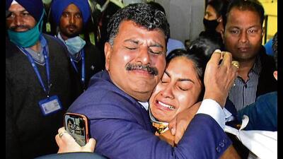 Five students from Punjab, who were evacuated from war-torn Ukraine, landed at Sri Guru Ram Dass Jee International Airport in Amritsar on Thursday. The students were welcomed with drum beats and garlands by their family members and relatives. Five students from Punjab, who were evacuated from war-torn Ukraine, landed at Sri Guru Ram Dass Jee International Airport in Amritsar on Thursday. The students were welcomed with drum beats and garlands by their family members and relatives.