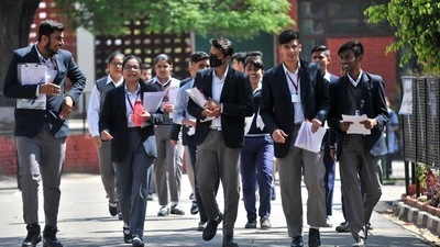 BSEH Haryana Board exam 2022 dates: Candidates can check the board examination 2022 schedule from the Board of School Education (BSEH) website after they are released. (HT file)