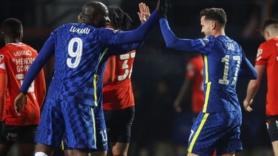 Chelsea's Saul Niguez celebrates scoring their first goal with Romelu Lukaku (REUTERS)