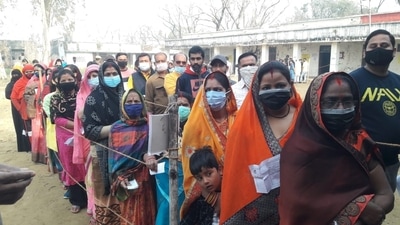 A total of 2,14,62,816 electorates, including 1,14,63,113 males, 99,98,383 females, and 1,320 third genders, are expected to exercise their franchise to decide the fate of 676 candidates. (HT Photo/Rajesh Kumar Singh) A total of 2,14,62,816 electorates, including 1,14,63,113 males, 99,98,383 females, and 1,320 third genders, are expected to exercise their franchise to decide the fate of 676 candidates. (HT Photo/Rajesh Kumar Singh)