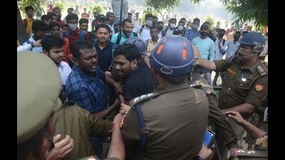Protesting student leaders at AU were detained by the police on Thursday (HT Photo)