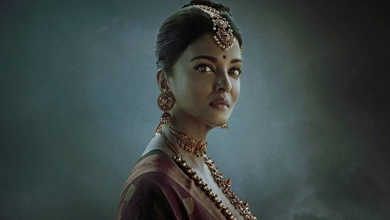 Aishwarya Rai's first look from Ponniyin Selvan I is out now.