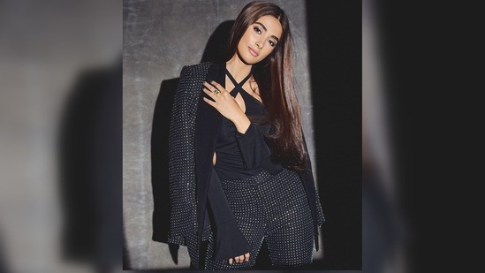 Pooja Hegde kept her makeup minimal to compliment her chic look and went for nude pink lips and subtle smokey eyes.(Instagram/@hegdepooja)