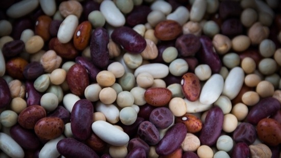 Lentils, beans and peas: All legumes are good sources of zinc, a mineral which has time and again been associated with a better immunity and boosted hearing power. It can even prevent unwanted infections and microbial growth in the ear. Other important sources of zinc that you can consume are chicken, almonds, cashews and peanuts.(Pixabay)
