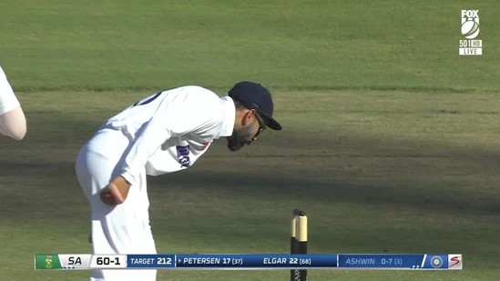 Virat Kohli vents out his anger during the IND vs SA 3rd Test in Cape Town (Twitter) Virat Kohli vents out his anger during the IND vs SA 3rd Test in Cape Town (Twitter)