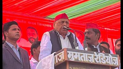 Samajwadi Party patron Mulayam Singh Yadav addressing a public meeting in Jaunpur’s Malhani constituency. (Sourced) Samajwadi Party patron Mulayam Singh Yadav addressing a public meeting in Jaunpur’s Malhani constituency. (Sourced)
