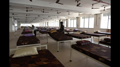 With the dip in Covid cases, the Kalyan Dombivli Municipal Corporation has also shut its Art Gallery Covid care centre as there are no admissions there. (For representational purposes only) (HT PHOTO)