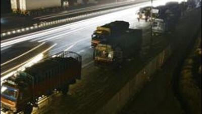 The green tax was imposed in accordance with the orders of Supreme Court six years ago and the ECC fund was created in a bid to check high pollution levels in Delhi. The court had imposed the additional tax on commercial vehicles entering the Capital in October 2015. (Representative image/HT Archive)