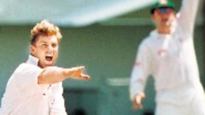 Shane Warne appealing for a wicket.
