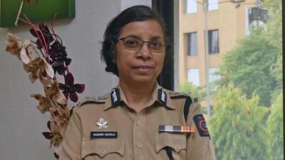 The Bombay high court has restrained Pune police from arresting IPS officer Rashmi Shukla till March 25. Shukla has been booked by the Pune police in an illegal phone tapping case. (HT FILE PHOTO.)