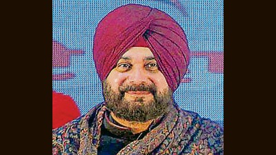 Suman Toor had filed a complaint to the NCW alleging that her brother, Navjot Sidhu, had issued derogatory and false statements through his wife to defame her. The commission has asked the Ludhiana police to respond in 15 days after receiving the letter. (PTI File Photo)