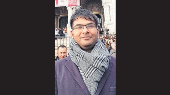 Neuroscience researcher Sharbatanu Chatterjee discovered the French newspaper Le Petit Bengali by accident, during a visit to Paris’s Pere Lachaise Cemetery.
