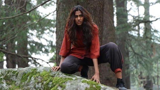 Apeksha Porwal as Koyal in Undekhi 2.