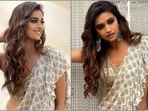 Keerthy Suresh is 'being Kalaavathi' in <span class='webrupee'>₹</span>56k ruffle saree: See stunning pics from Sarkaru Vaari Paata song Keerthy Suresh is 'being Kalaavathi' in <span class='webrupee'>₹</span>56k ruffle saree: See stunning pics from Sarkaru Vaari Paata song