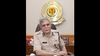Mumbai police commissioner also said that the plan will be implemented in a full-fledged manner if people “comply and respond positively”. (Bhushan Koyande/ HT Photo) Mumbai police commissioner also said that the plan will be implemented in a full-fledged manner if people “comply and respond positively”. (Bhushan Koyande/ HT Photo)
