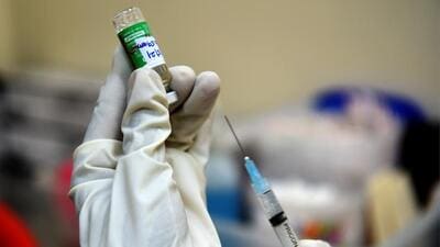 As per data received from BMC, PD Hinduja Hospital, Mahim and Bombay Hospital, Marine Lines, has so far administered 580 doses and 5718 near to expiry doses respectively at the CVC. (Bachchan Kumar/ HT PHOTO) As per data received from BMC, PD Hinduja Hospital, Mahim and Bombay Hospital, Marine Lines, has so far administered 580 doses and 5718 near to expiry doses respectively at the CVC. (Bachchan Kumar/ HT PHOTO)