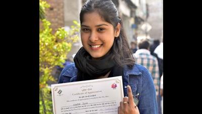 The turnout of young first-time voters turns out to be 15% lower than the overall voting in Punjab, which stood at 72%. (HT File Photo)
